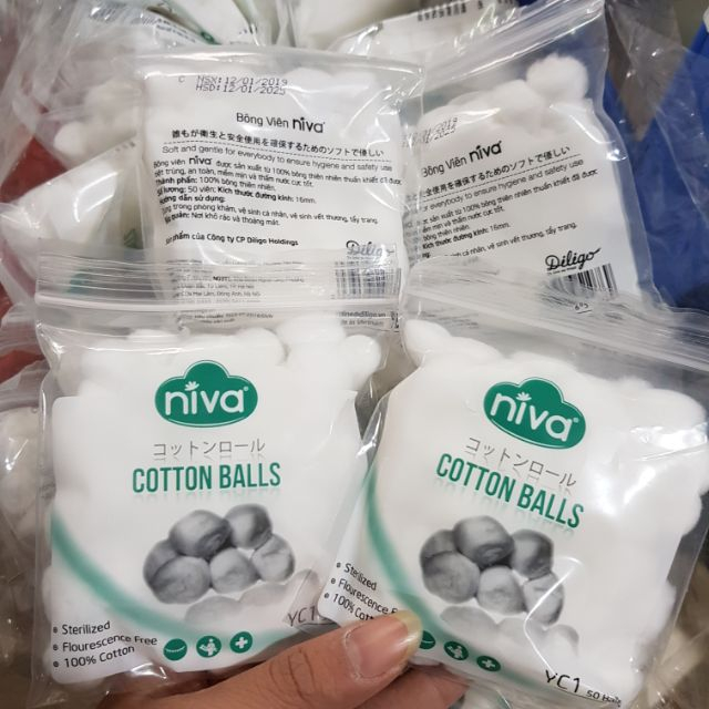 Bông gòn nhét tai Niva dùng để trang điểm mỹ phẩm, lau chùi vệ sinh và bịt tai chống ù tai cho bà mẹ sau sinh