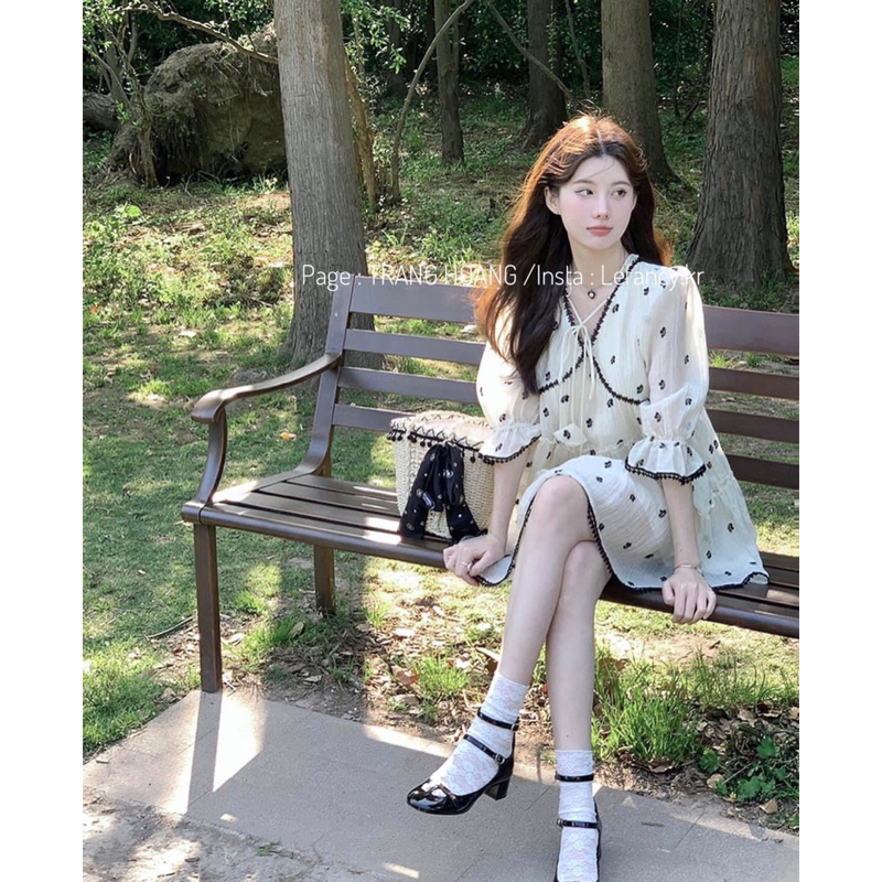 Đầm babydoll trắng hoa nhí