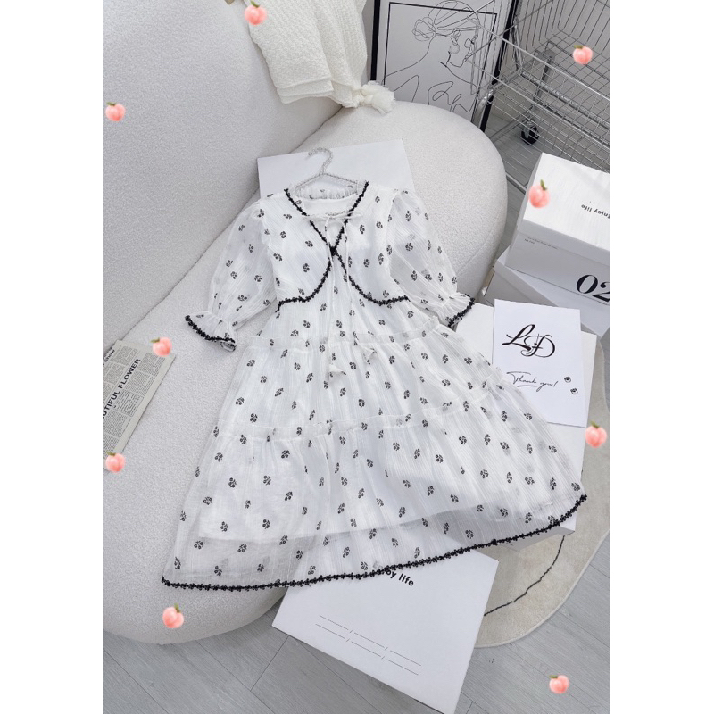 Đầm babydoll trắng hoa nhí