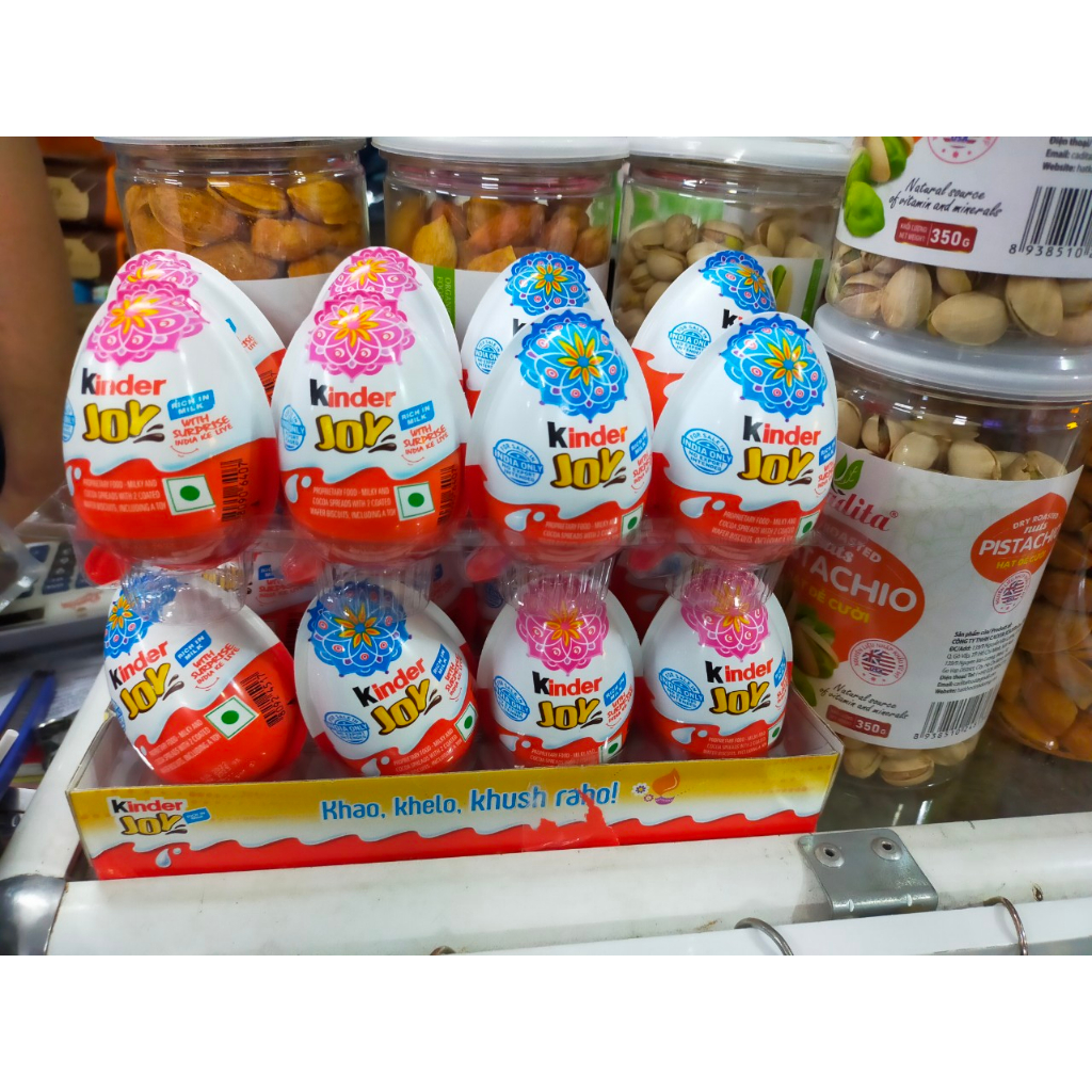 Trứng Kinder Joy