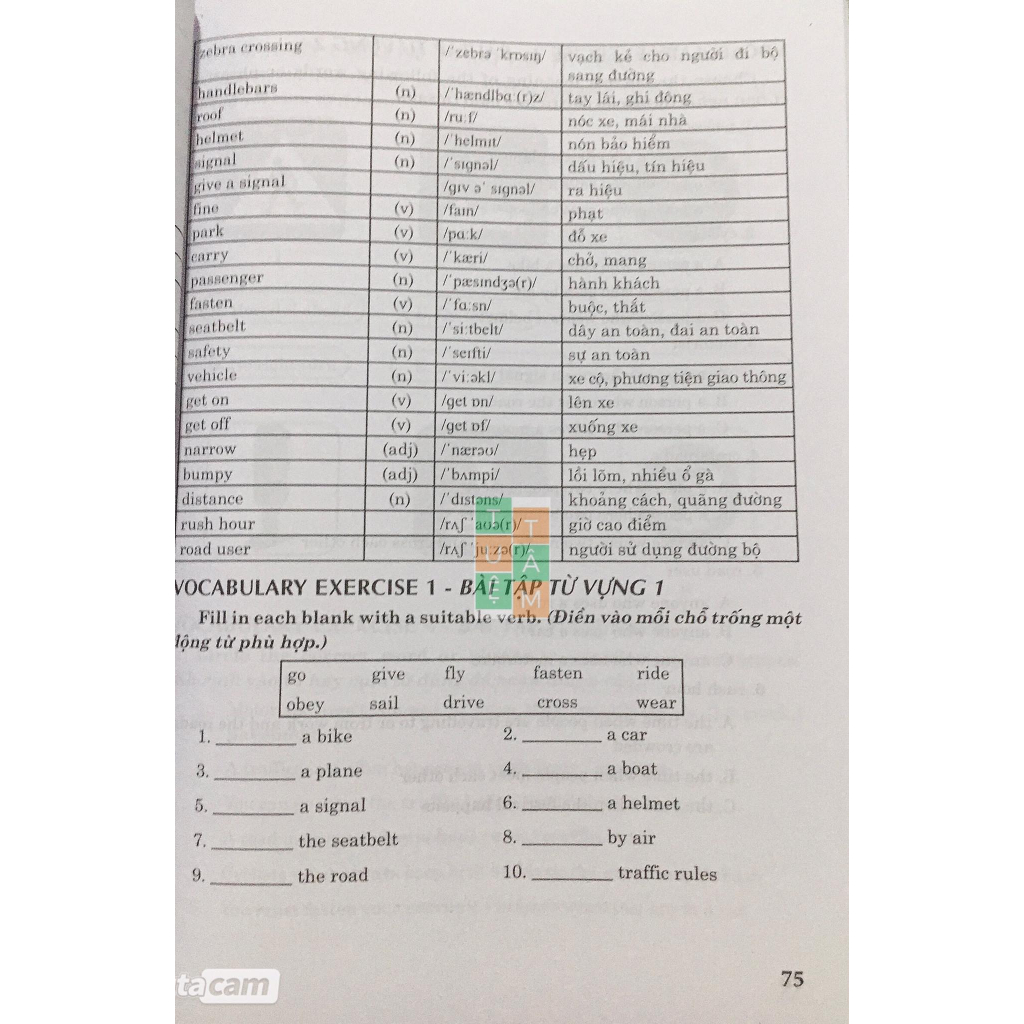 Sách - Bài giảng và lời giải chi tiết Tiếng Anh 7