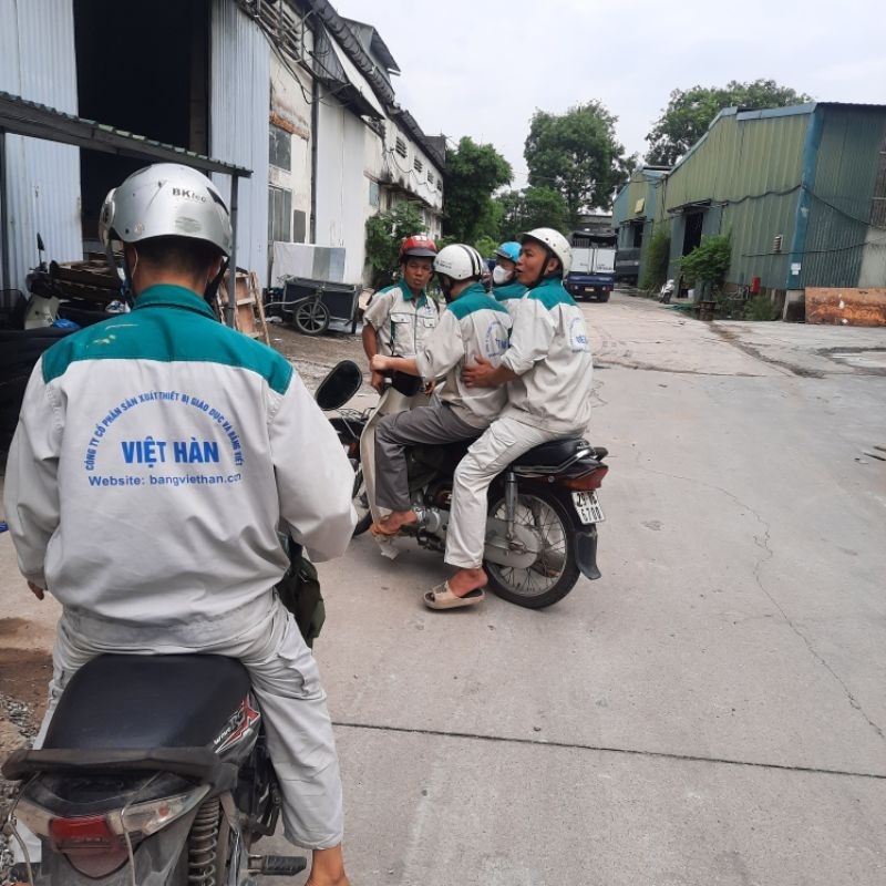 Bảng Từ Xanh kẻ ô ly viết Phấn 60x80cm