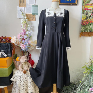 Thanh lý đầm đen midi size M