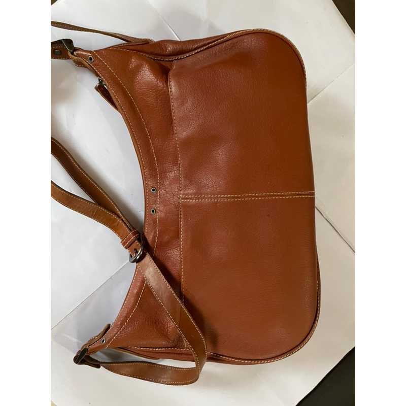 Túi dáng Boho chất da bò