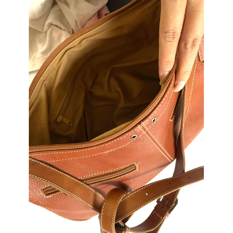 Túi dáng Boho chất da bò