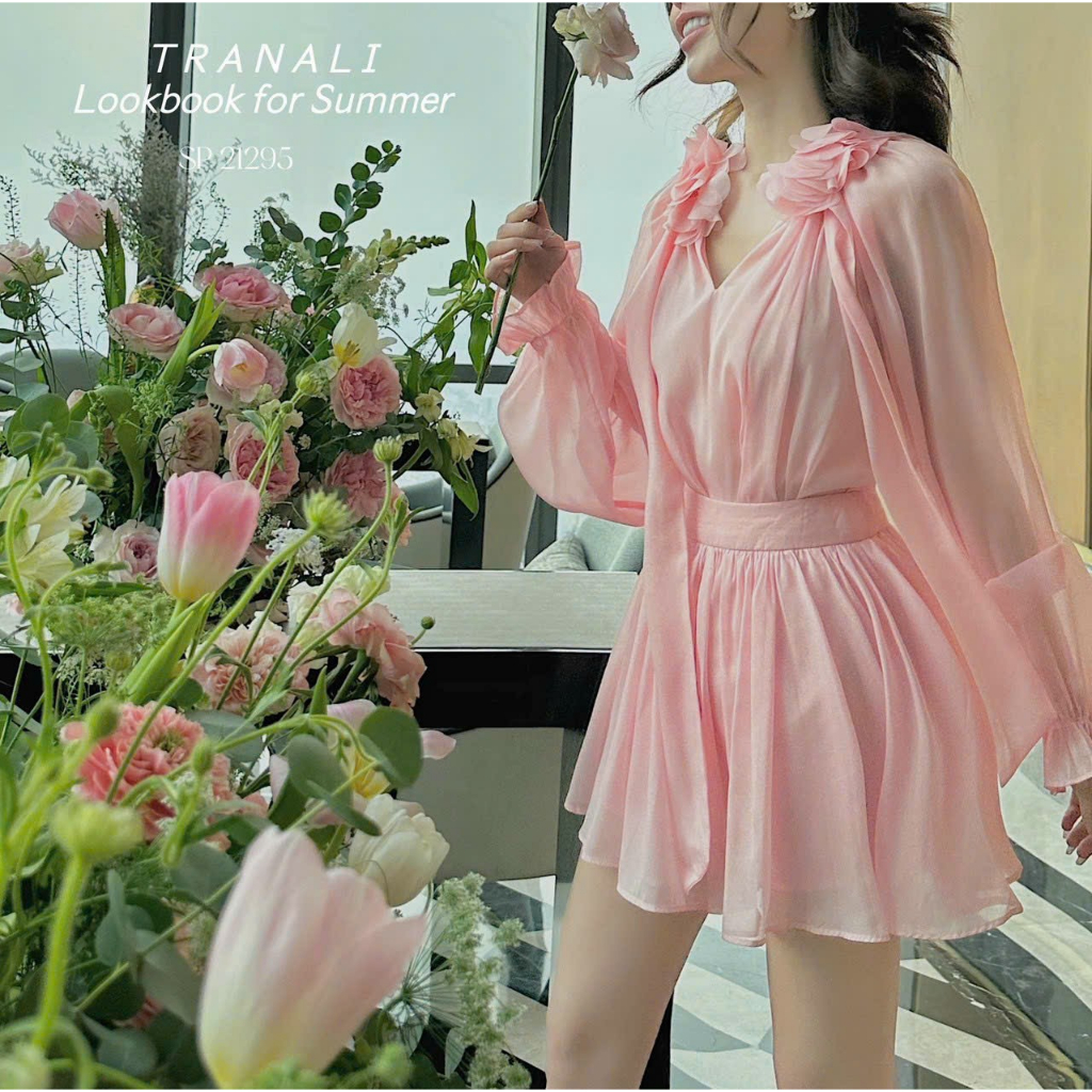 Set voan đính hoa tay dài cổ tim GuFashion