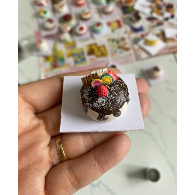 Mô hình bánh mini bằng đất sét