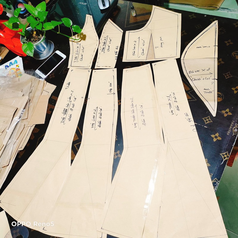 Rập giấy thiết kế.không phải quần áo. rập giấy đầm váy nưc sát nách baby doll tùng nhún xoè tầng, Rập giấy cắt sẵn