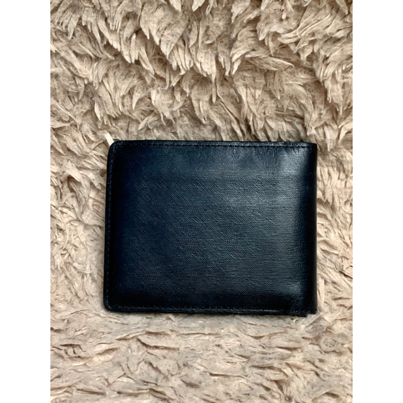 Túi ví chuẩn si. Túi ví qua sử dụng. Khách vui lòng xem hình nếu muốn biết thêm thông tin sản phẩm mời khách vô chat nhé