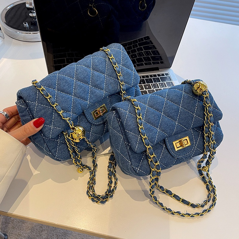 Túi xách nữ khoá xoay denim siêu hot. | BigBuy360 - bigbuy360.vn