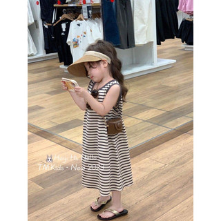 Một chiếc váy basic cho bé