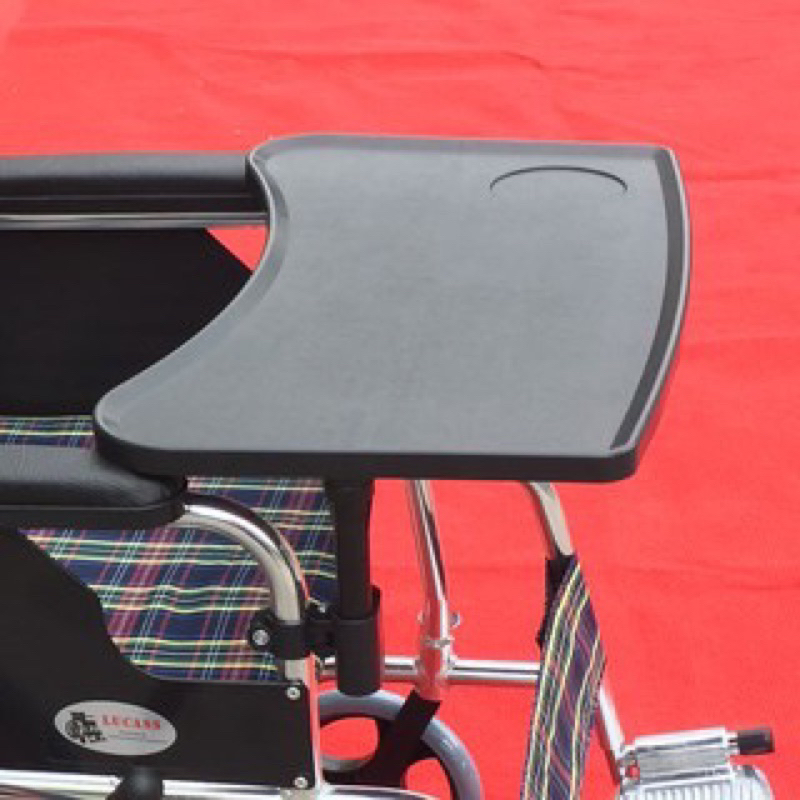 Bàn ăn cho xe lăn