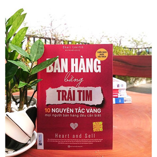 Sách - Bán Hàng Bằng Trái Tim