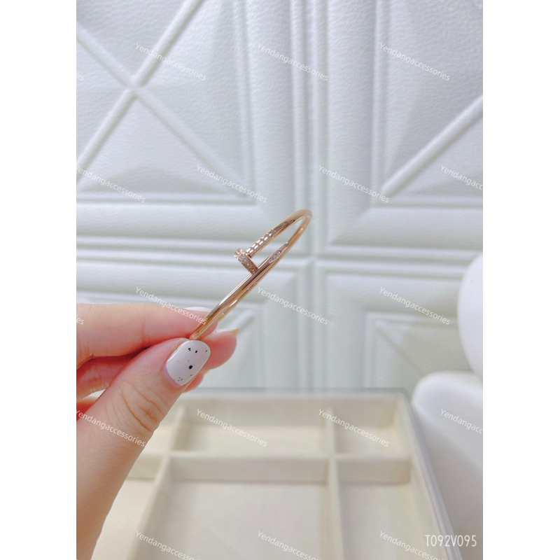 Vòng tay titan đinh Car bảng mãnh