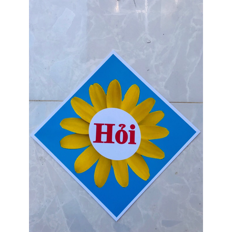 Câu đối trang trí lớp, in trên giấy bóng cứng, kích thước giấy A4, có sẵn keo dán tường phía sau