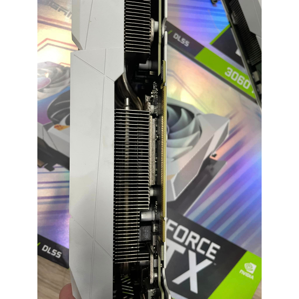 Card màn hình RTX 3060Ti Full box trùng seria bảo hành hãng 12/2024