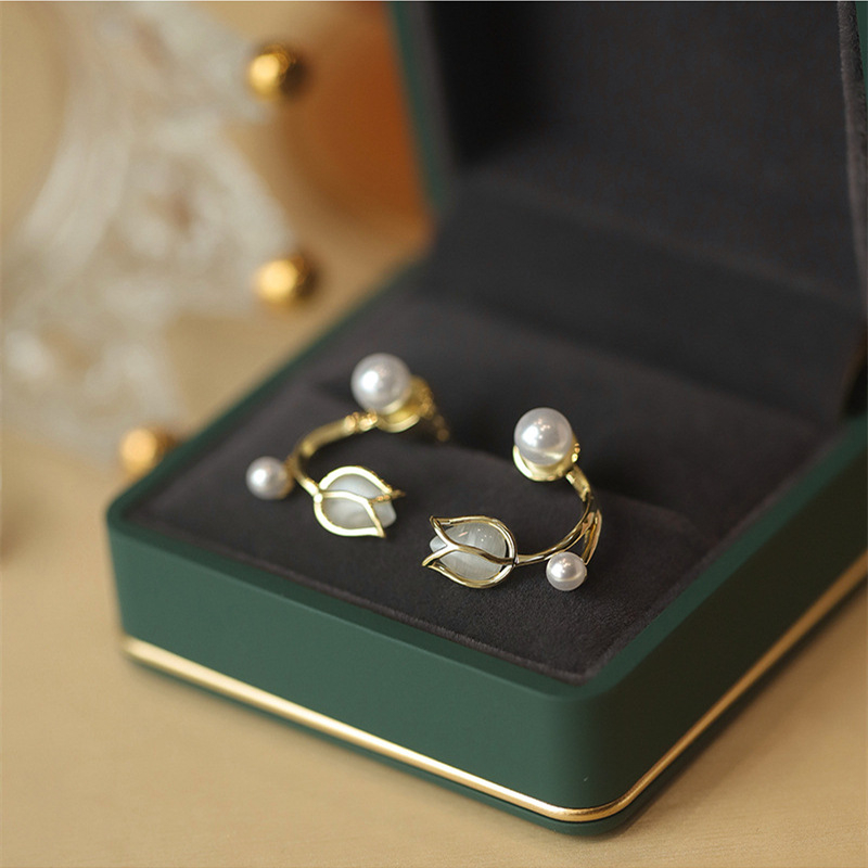 Bông tai nữ chuôi bạc 925 CiCi Accessories hoa tuylip phụ kiện trang sức nữ thanh lịch, tinh tế - BT130