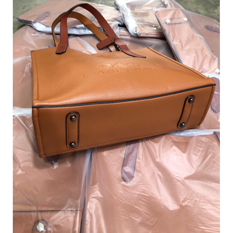 Túi Tote nữ C0🅰️CH Relay CH756