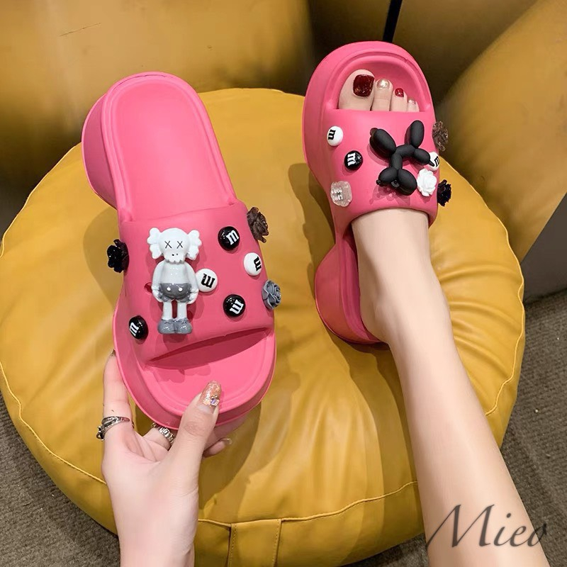 DÉP LÊ XỐP ĐẾ XUỒNG GẮN STICKER
