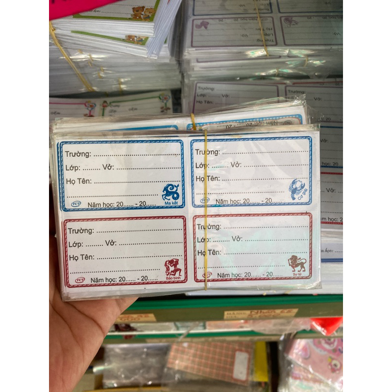 Nhãn vở,nhãn tên 1 xấp 5 tờ