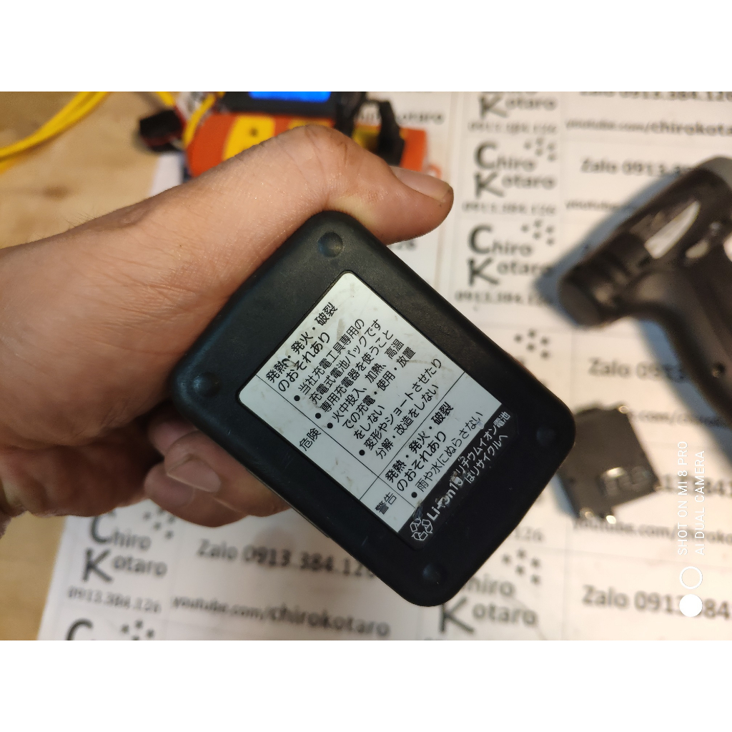 Đế sạc pin Panasonic 7.2V EZ9L20 với đồng hồ báo vol có mạch bảo vệ từng cell pin