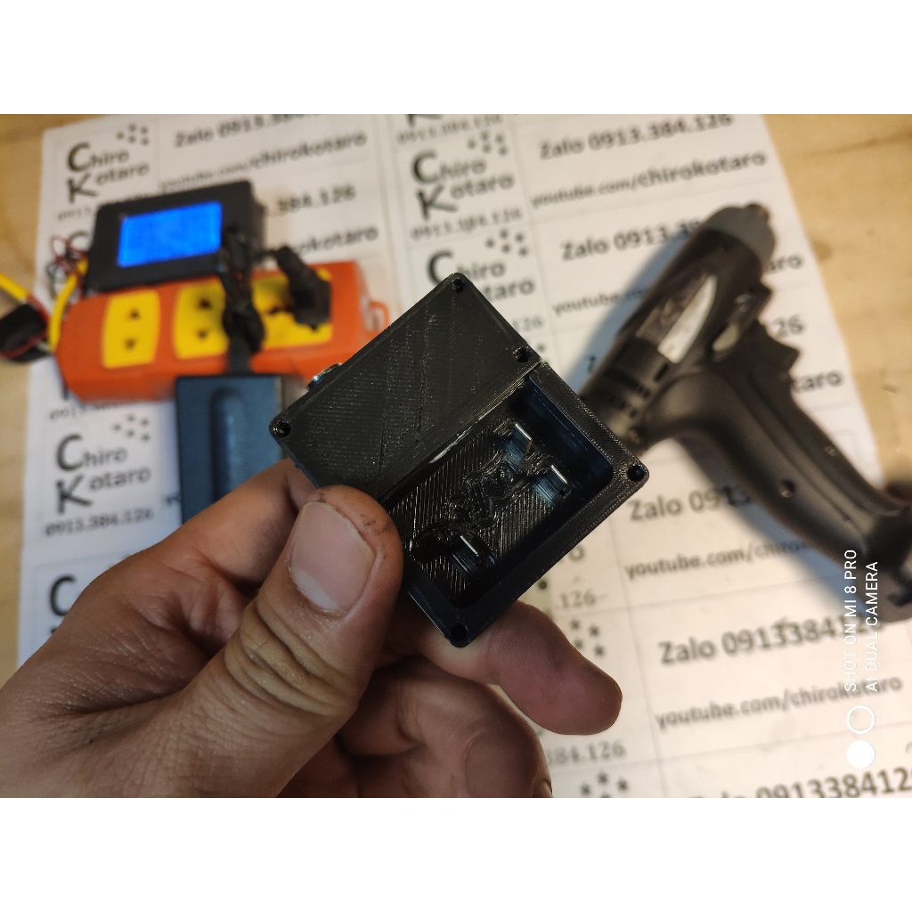 Đế sạc pin Panasonic 7.2V EZ9L20 với đồng hồ báo vol có mạch bảo vệ từng cell pin