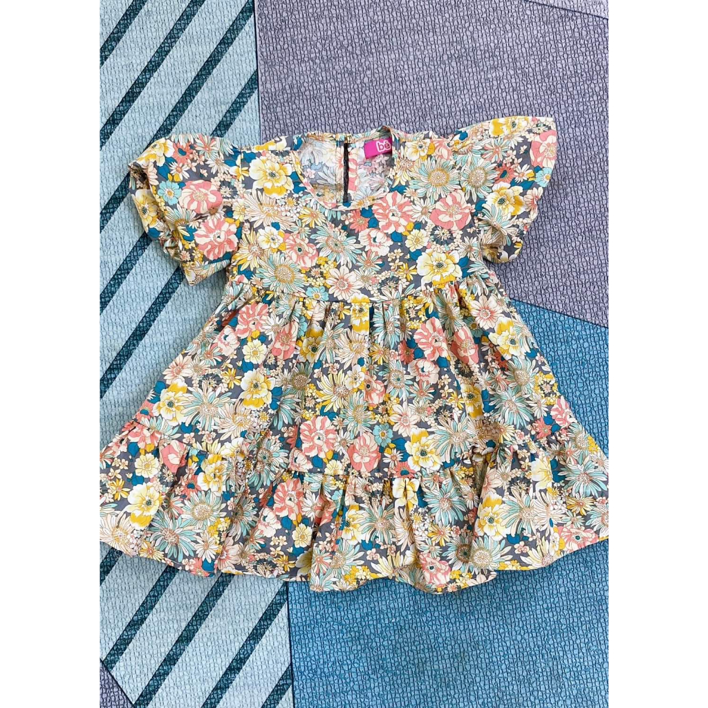 Váy xinh cho bé gái họa tiết dễ thương cực xinh.