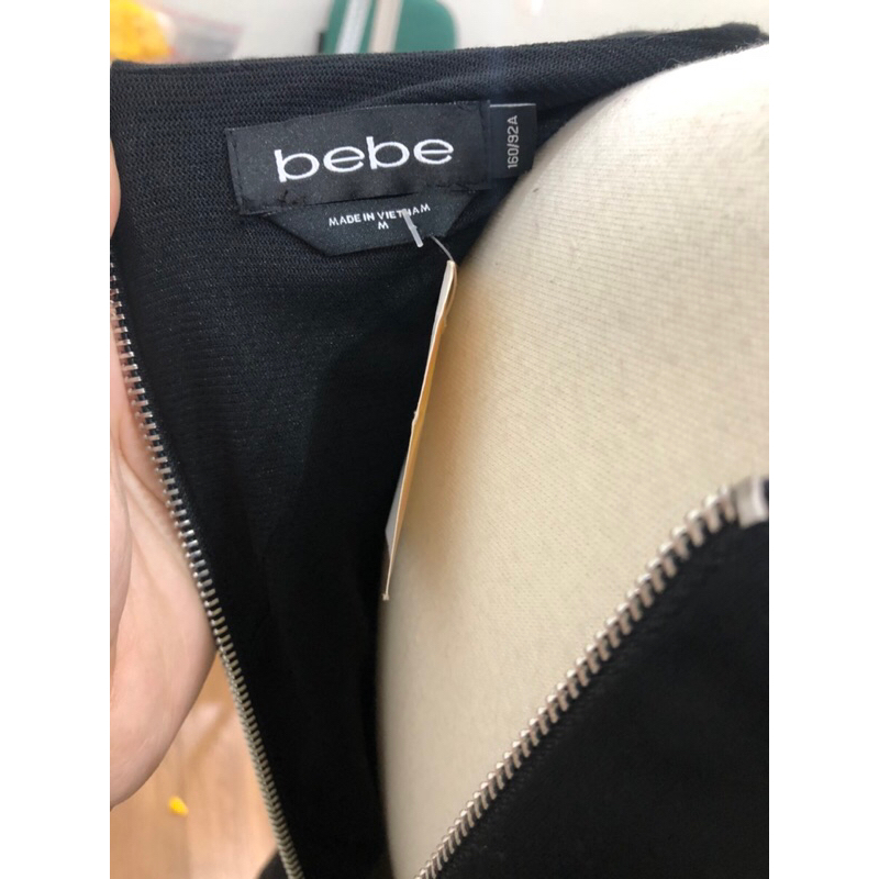 Đầm Bebe sang chảnh size M dáng ôm body cổ V sâu