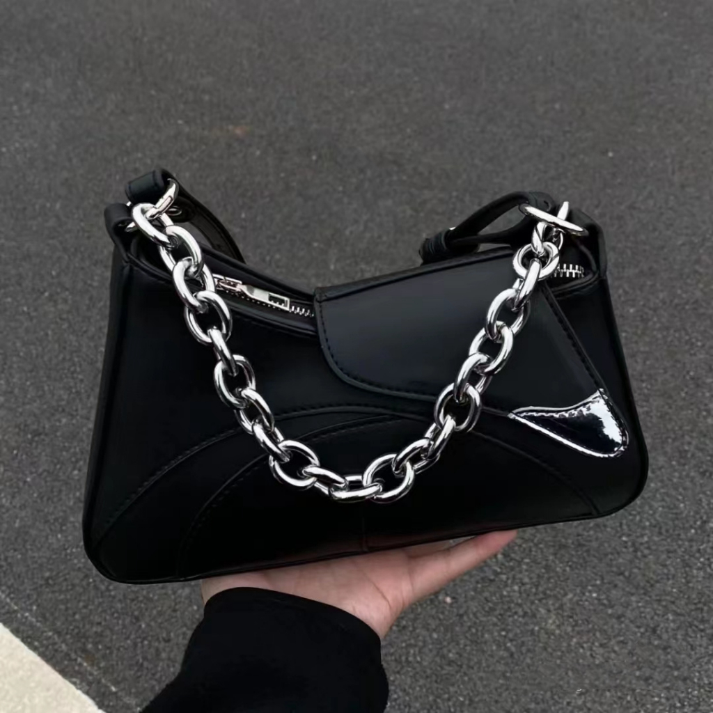 Túi kẹp nách thời trang cá tính, hiện đại, hàng Quảng Châu thiết kế mới năm 2023, túi xách phối dây xích dành cho nữ