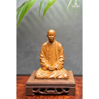 Tượng Thầy Thích Nhất Hạnh gỗ Bách Xanh cao 15cm