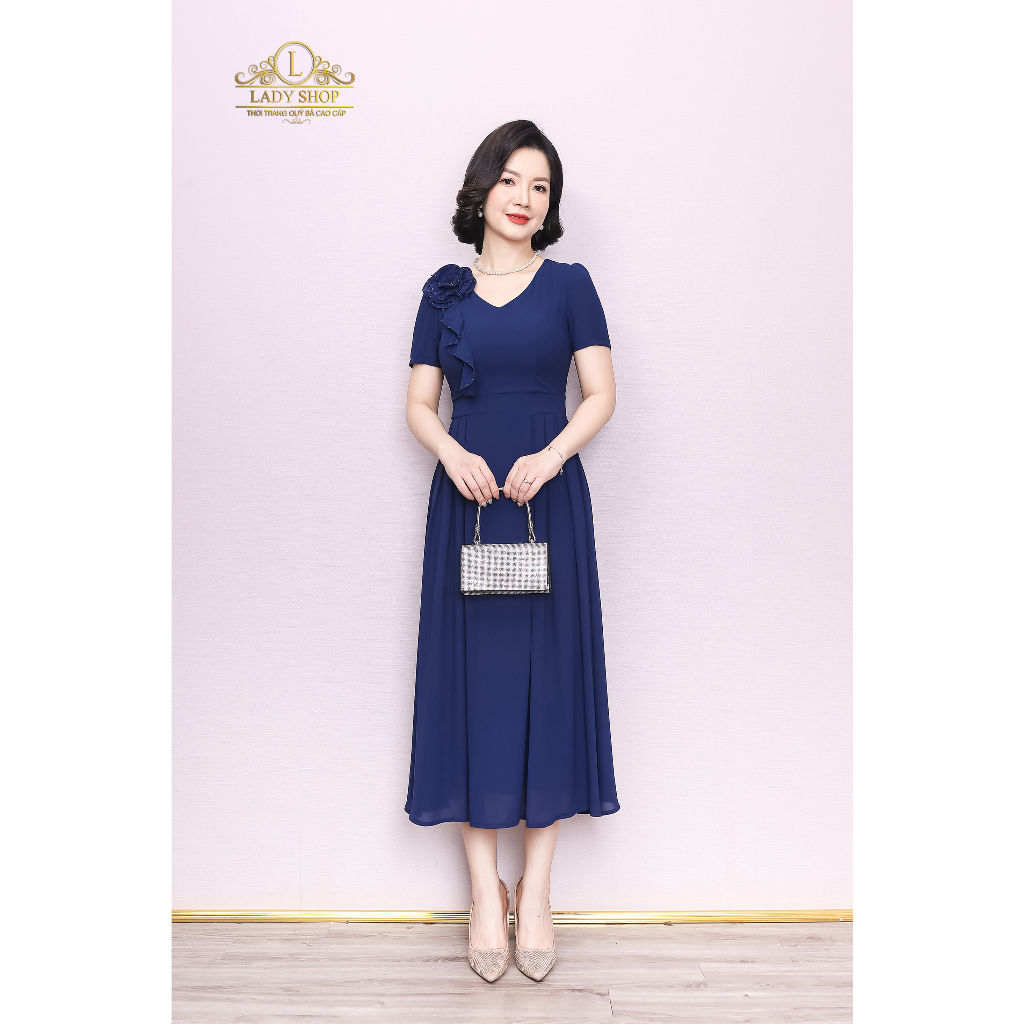 Đầm tằm ý xanh than bèo hoa kết đá Ladyshop thời trang trung niên cao cấp T174