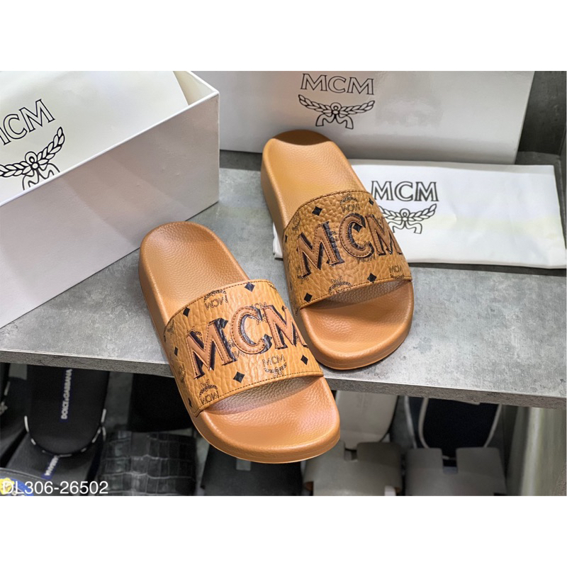 Dép lê mcm hàng siêu cấp- Dép nam mcm hàng full box đi chống trơn trượt