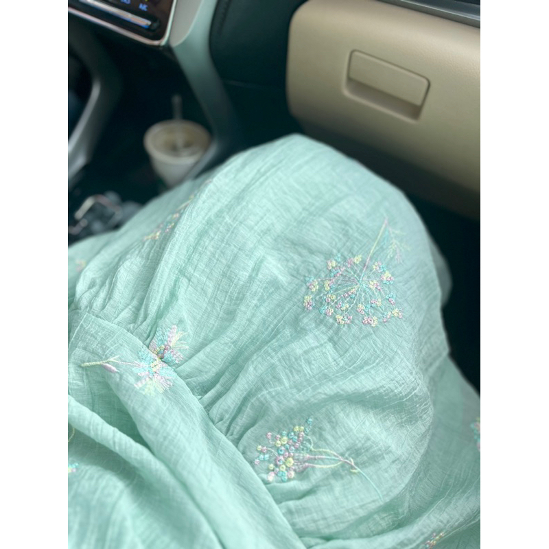 ĐẦM TƠ THÊU HOA MÀU - BIMI