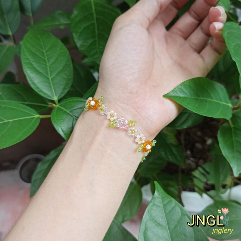 Vòng Tay Hạt Cườm Kết Hoa mã TK3198