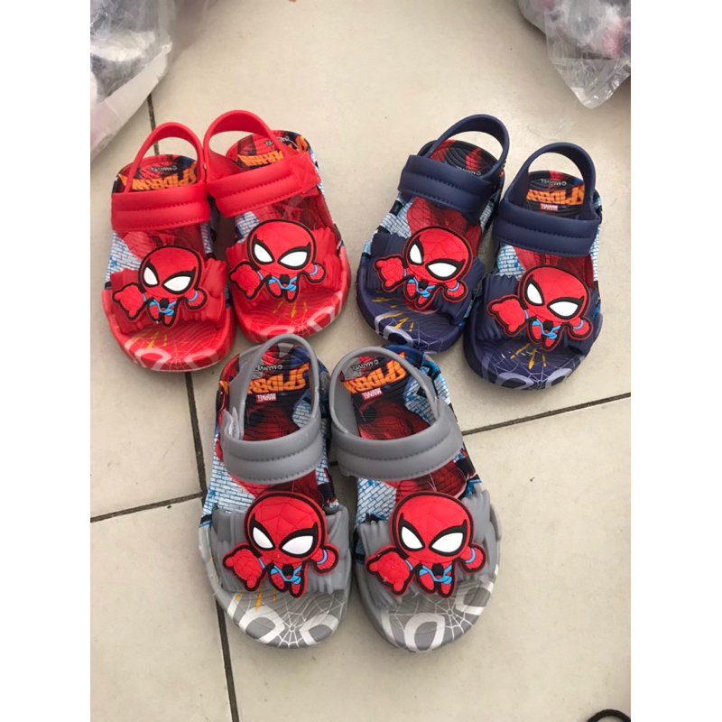 Giày sandal siêu nhân bé trai
