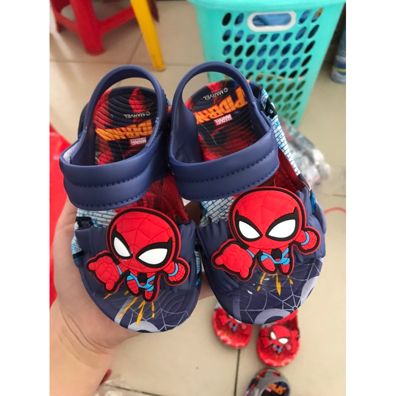 Giày sandal siêu nhân bé trai