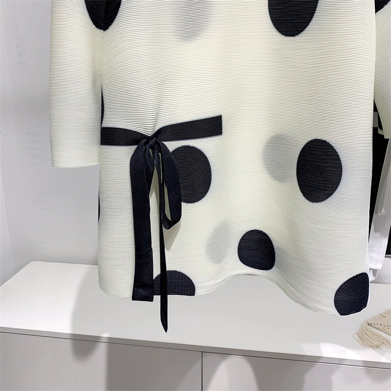 (HÀNG SẴN) Áo thun lò xo có họa tiết cách điệu sang trọng, Áo tay lỡ che khuyết điểm cao cấp, freesize co giãn nhiều