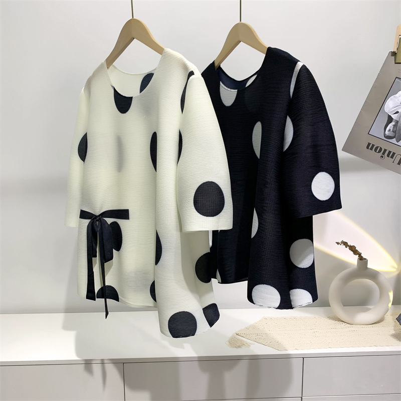 (HÀNG SẴN) Áo thun lò xo có họa tiết cách điệu sang trọng, Áo tay lỡ che khuyết điểm cao cấp, freesize co giãn nhiều