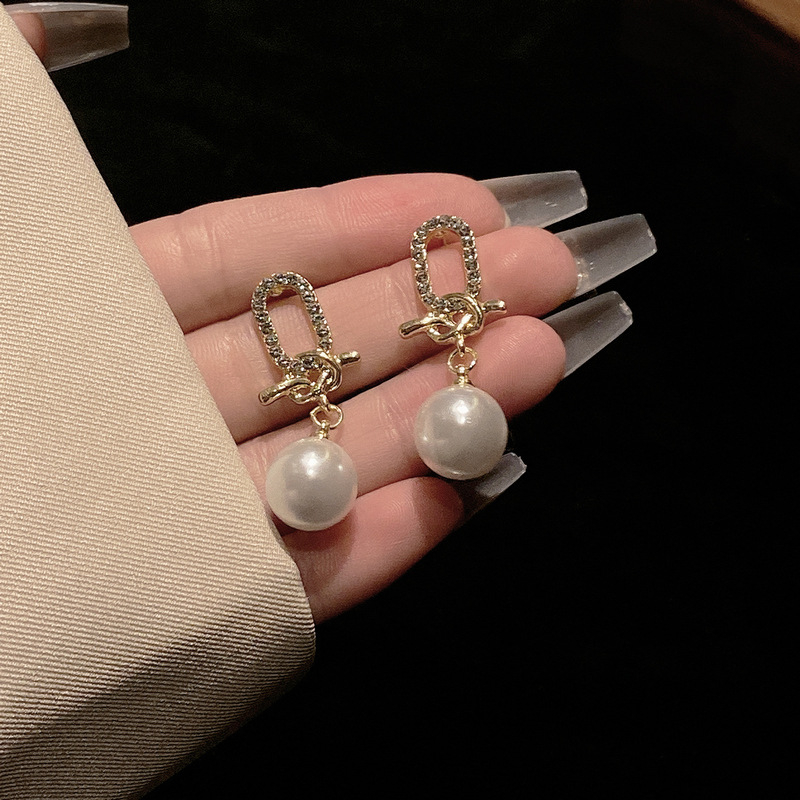 Bông tai nữ chuôi bạc 925 CiCi Accessories thả ngọc trai nhân tạo ôm tai phụ kiện trang sức nữ - BT149