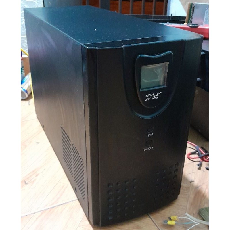 Ups Kehua 3kva/ 2.1kw. Sóng sin, Kích 72 dc lên 220Vac. Không acquy vẫn khởi động được , Không ngắt