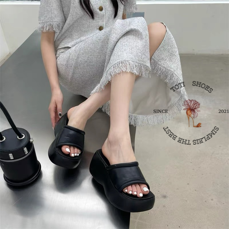 DÉP XUỒNG TOTIIE STORE - DÉP THỜI TRANG QUAI NGANG BẢNG DÀY TRƠN ĐẾ BẰNG HIỆN ĐẠI D2305680