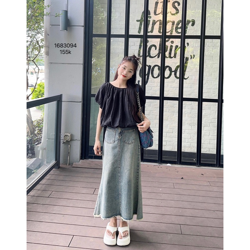 1683094 Áo Trễ Vai Tay Bồng