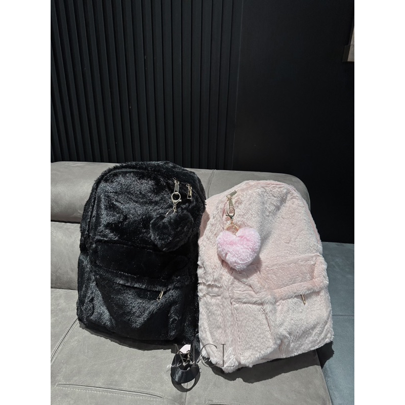 Móc khoá trái tim lông thỏ