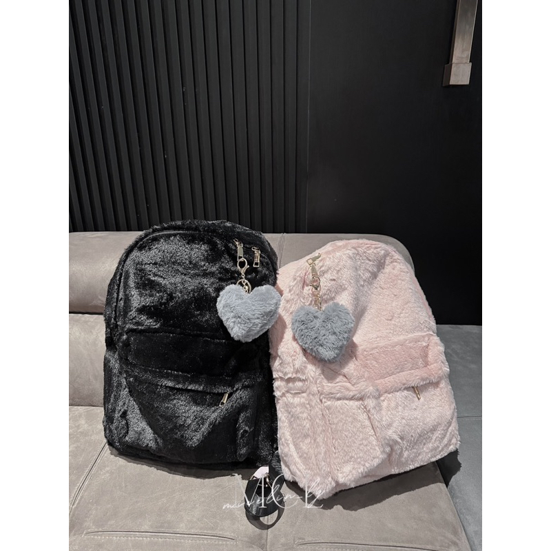 Móc khoá trái tim lông thỏ