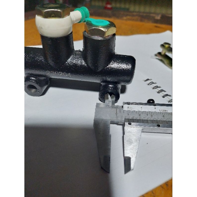 Heo dầu cái xe 3 bánh