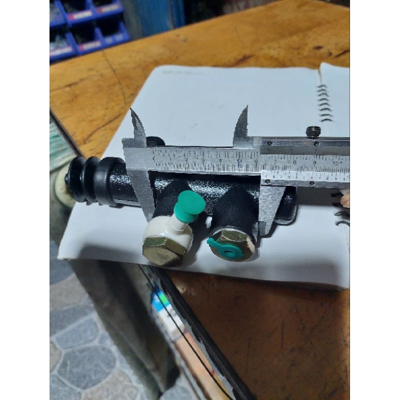 Heo dầu cái xe 3 bánh