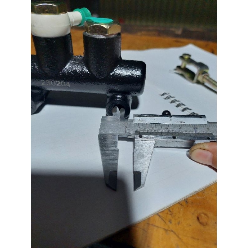 Heo dầu cái xe 3 bánh