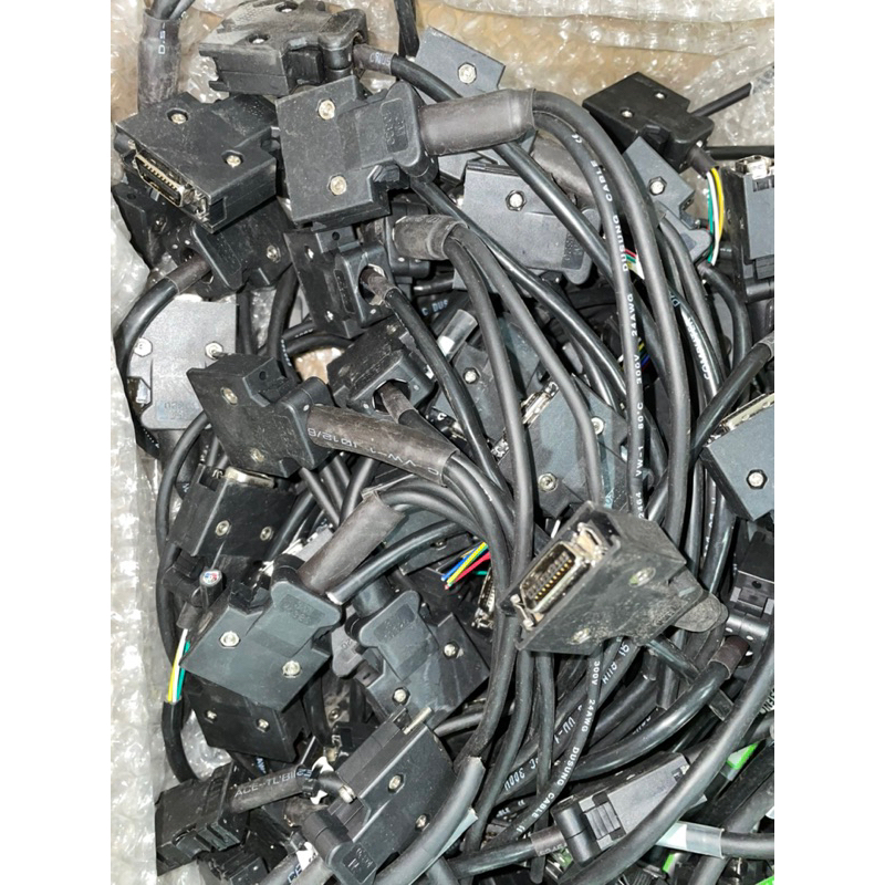 Jack 20 pin 10320 chuẩn của hãng 3M đã qua sử dụng còn đẹp