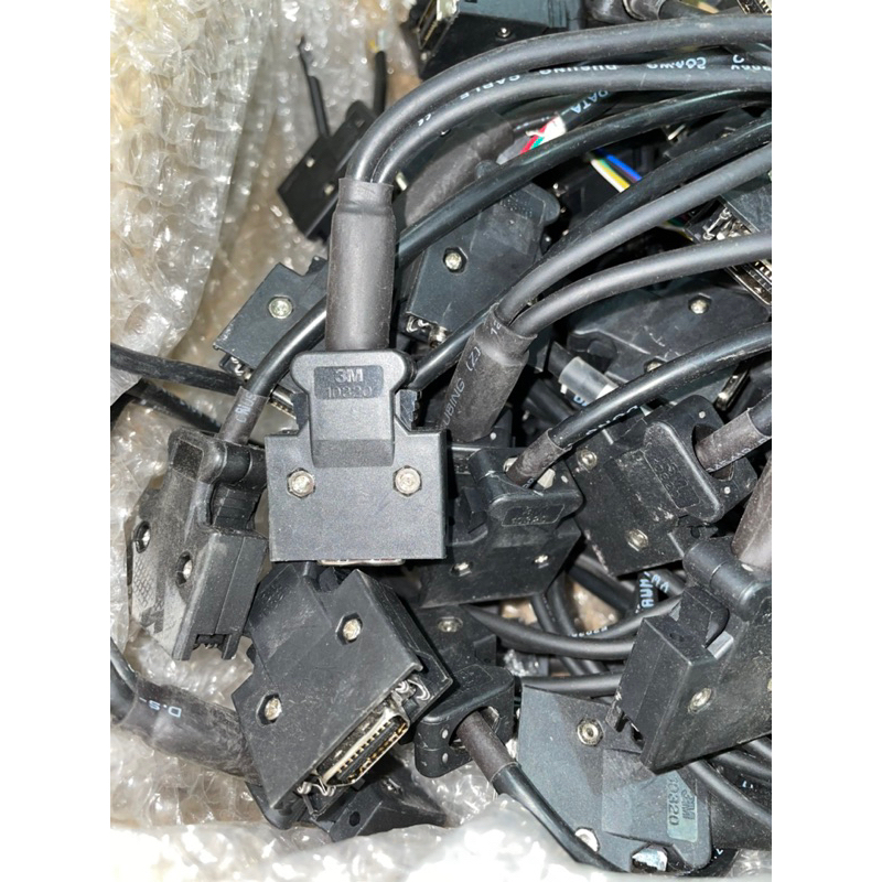 Jack 20 pin 10320 chuẩn của hãng 3M đã qua sử dụng còn đẹp