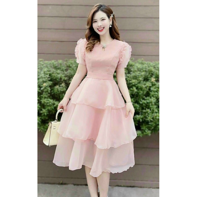 Đầm thời trang nữ mặc đi dạ hội chất liệu voan tơ cổ tròn có đính cườm tay ngắn bánh bèo ôm eo đầm 3 tần sang chảnh